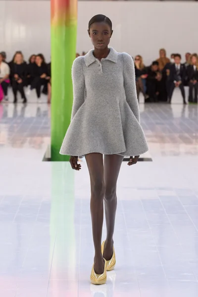 Look 8
